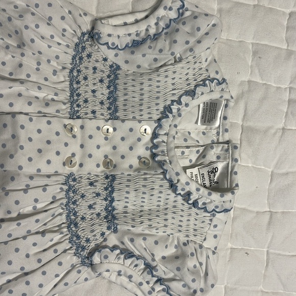 Sara Louis pastel blue polka dotted romper - Picture 2 of 7